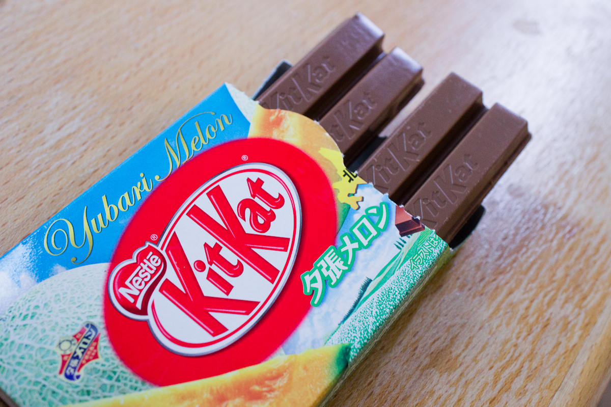 that-food-cray-kit-kat-series-yubari-melon-kit-kat-6