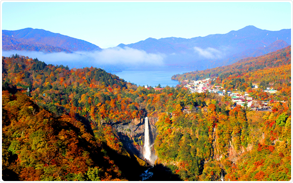 Nikko Lake autumn 02