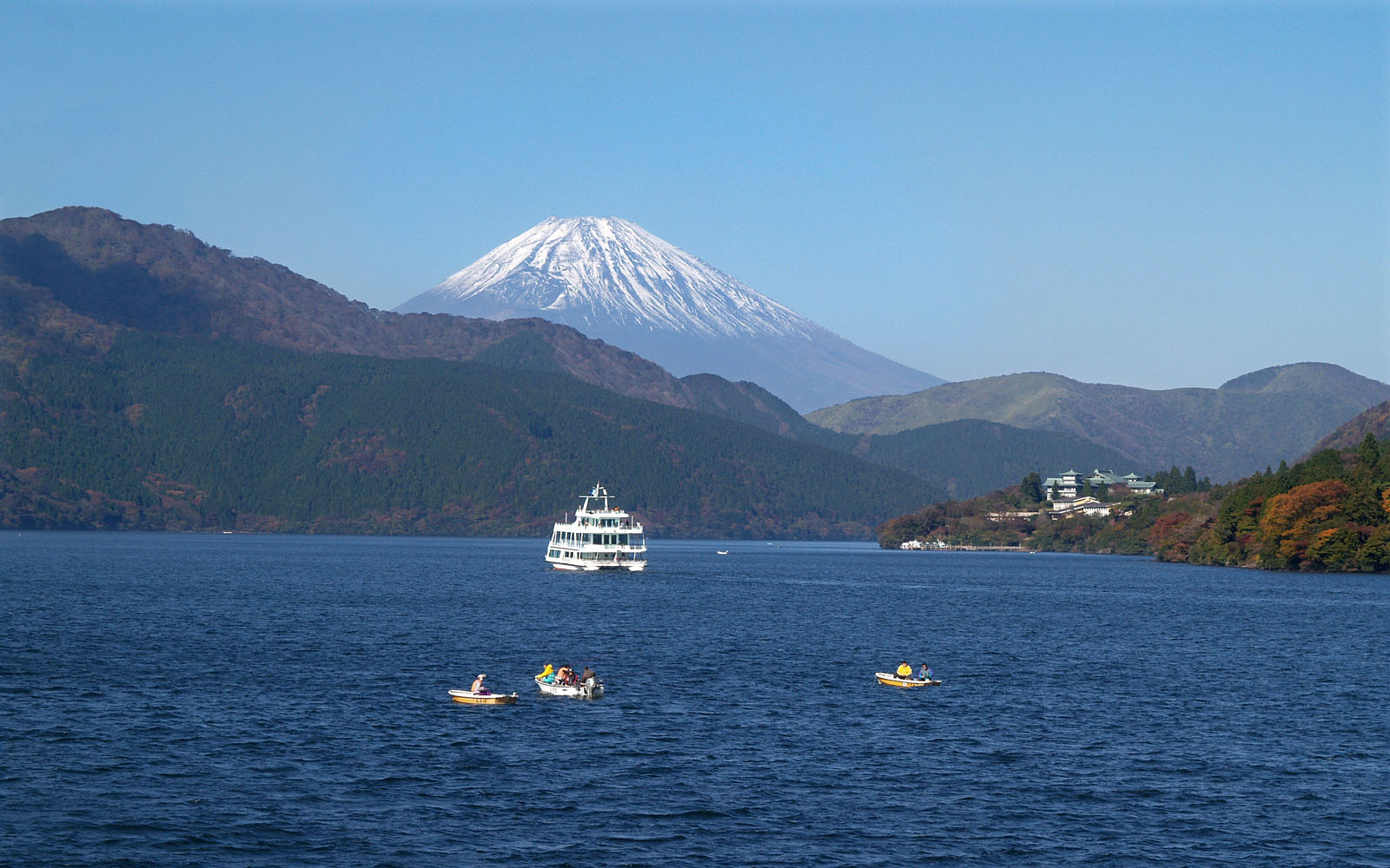 Ashi Lake 芦ノ湖 02